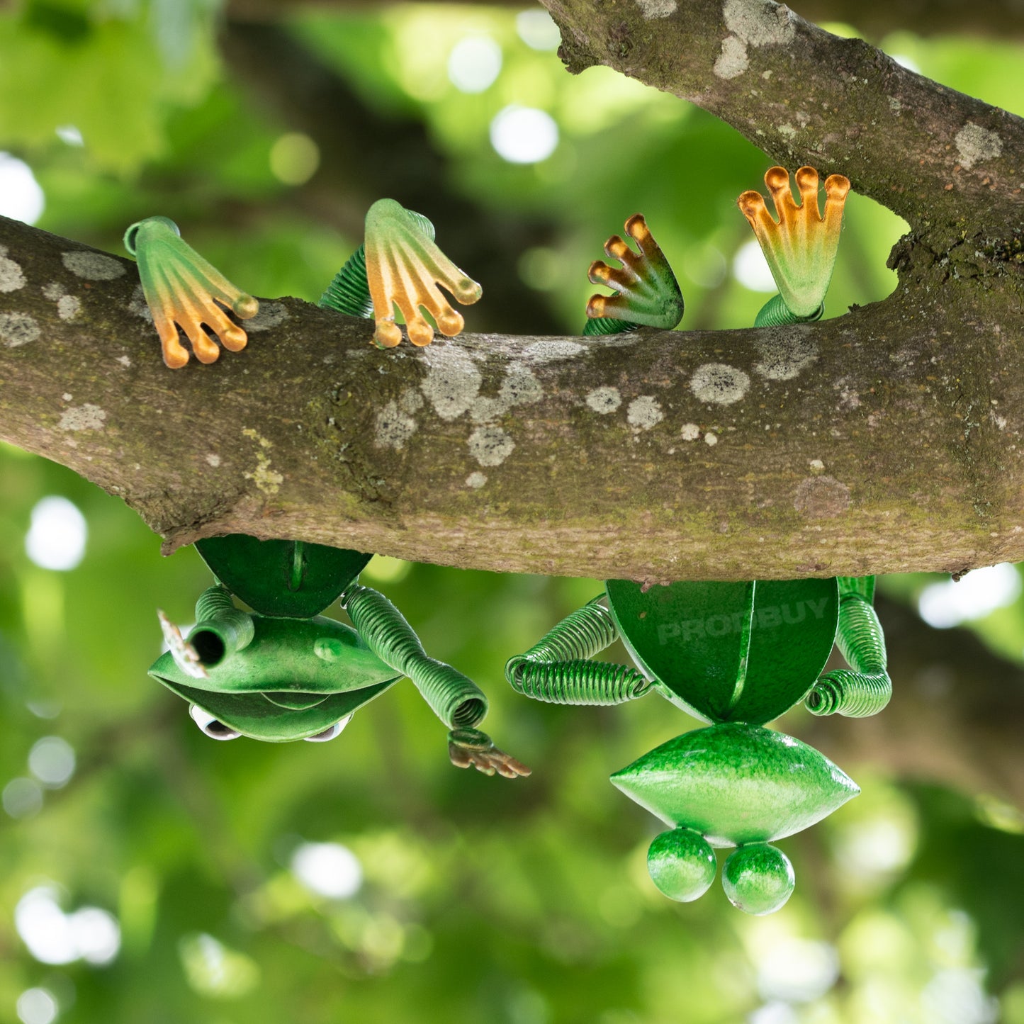 Set of 2 Fence Hanging Metal Frog Ornaments