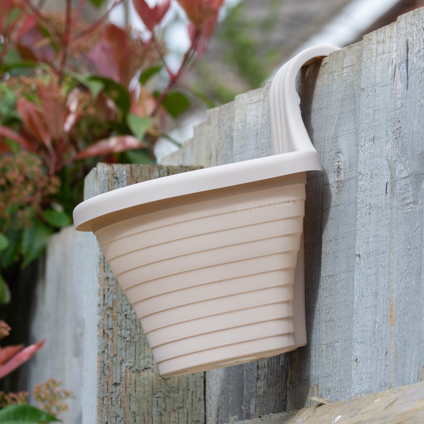 Set of 2 Beige Fence Hanging Garden Plant Pots