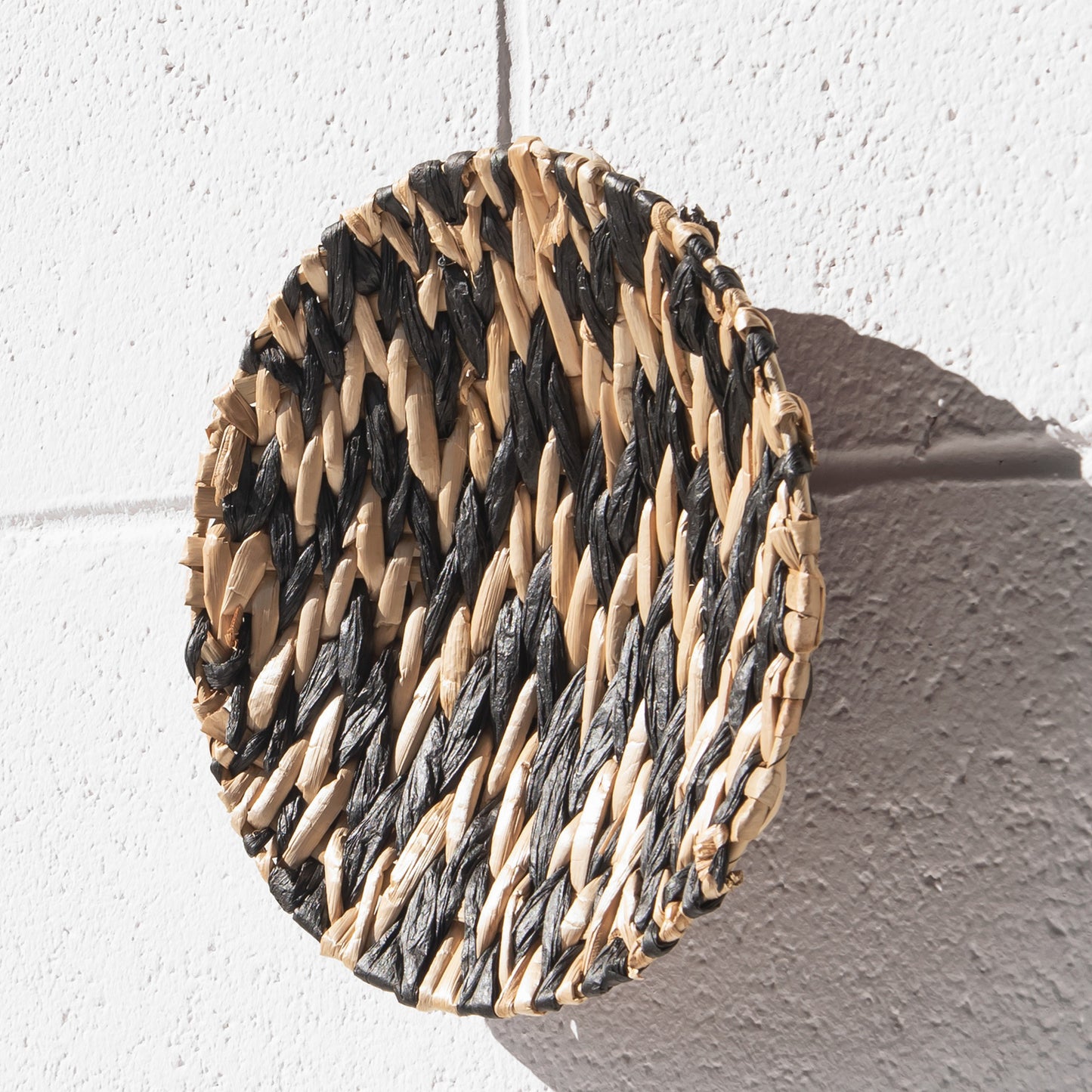 Decorative Woven Rush Wicker Wall Plate Zig Zag Bohemian Home Decor Accessories