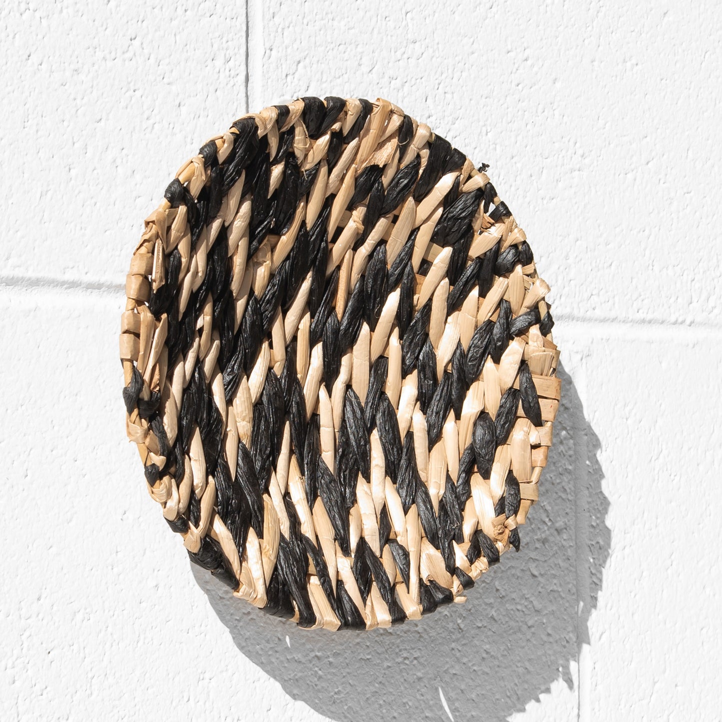 Decorative Woven Rush Wicker Wall Plate Zig Zag Bohemian Home Decor Accessories