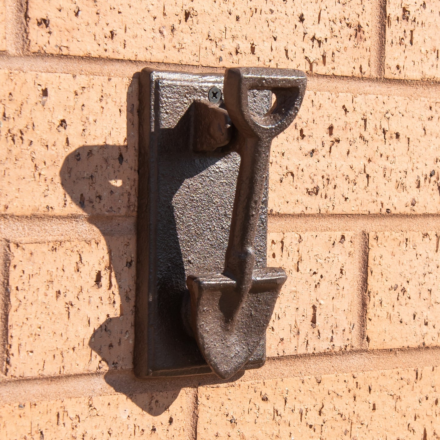 Vintage Style Cast Iron Door Knocker with Spade Shape