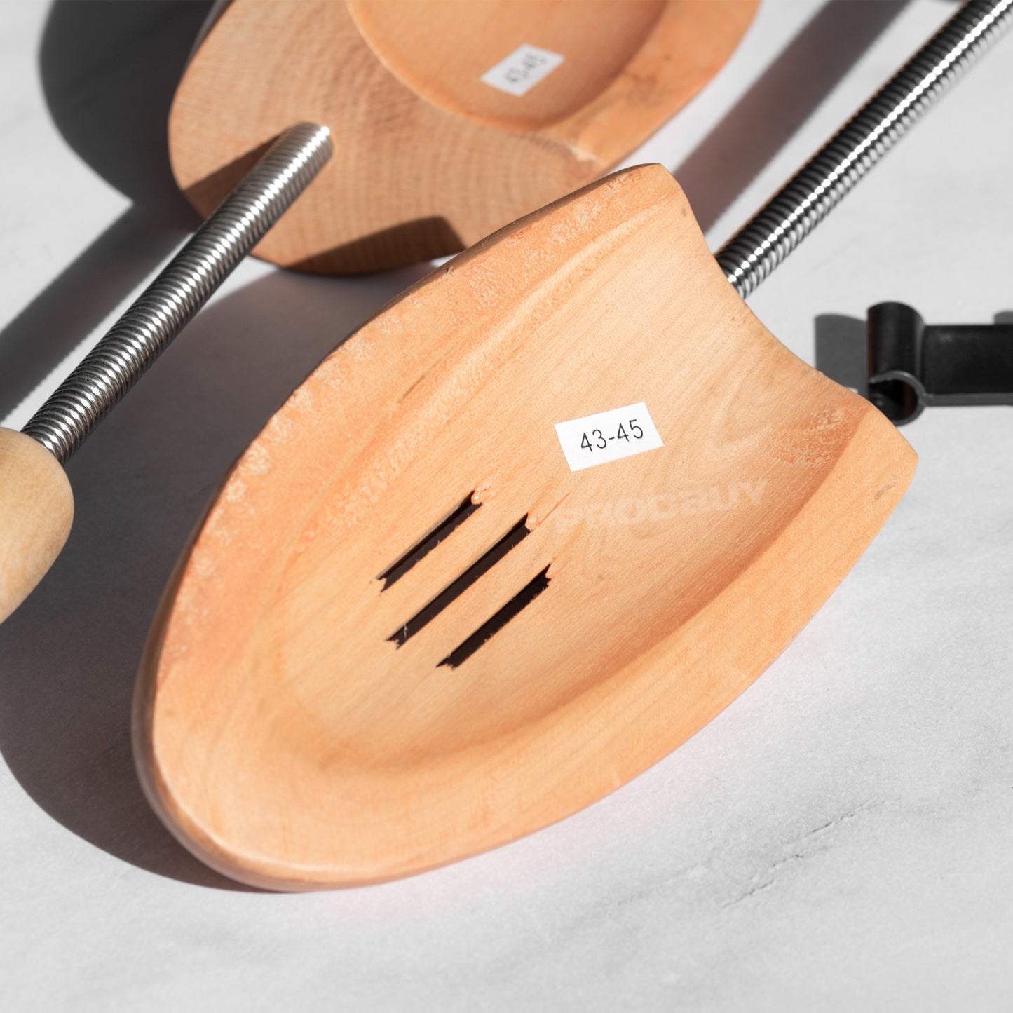 Wooden Shoe Trees with Size UK - 9 / 10.5 (EU - 43 / 45)