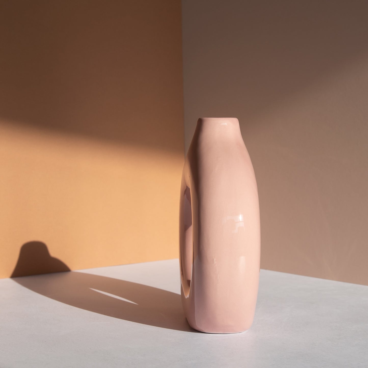 18cm Ceramic Doughnut Vase - Pale 'Nude' Pink