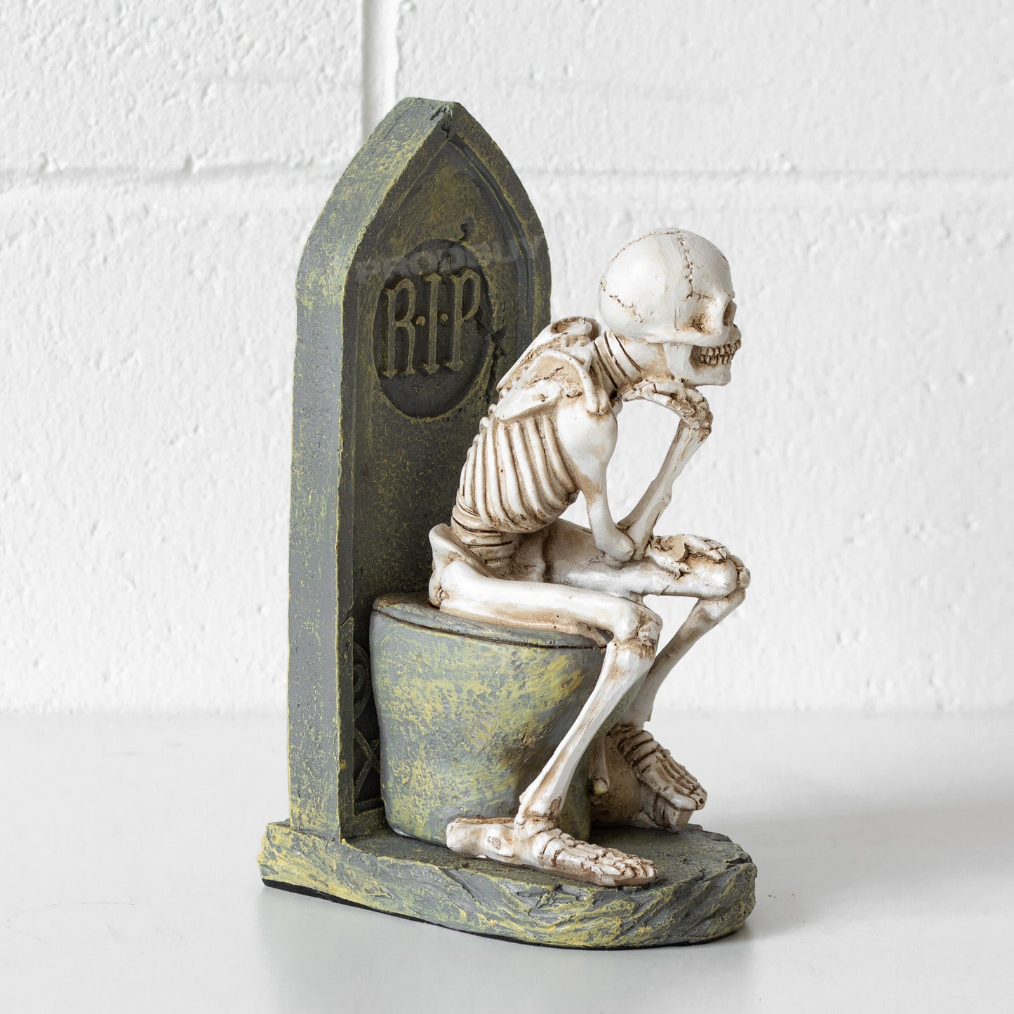Resin 'Skeleton On The Loo' Decorative Ornament