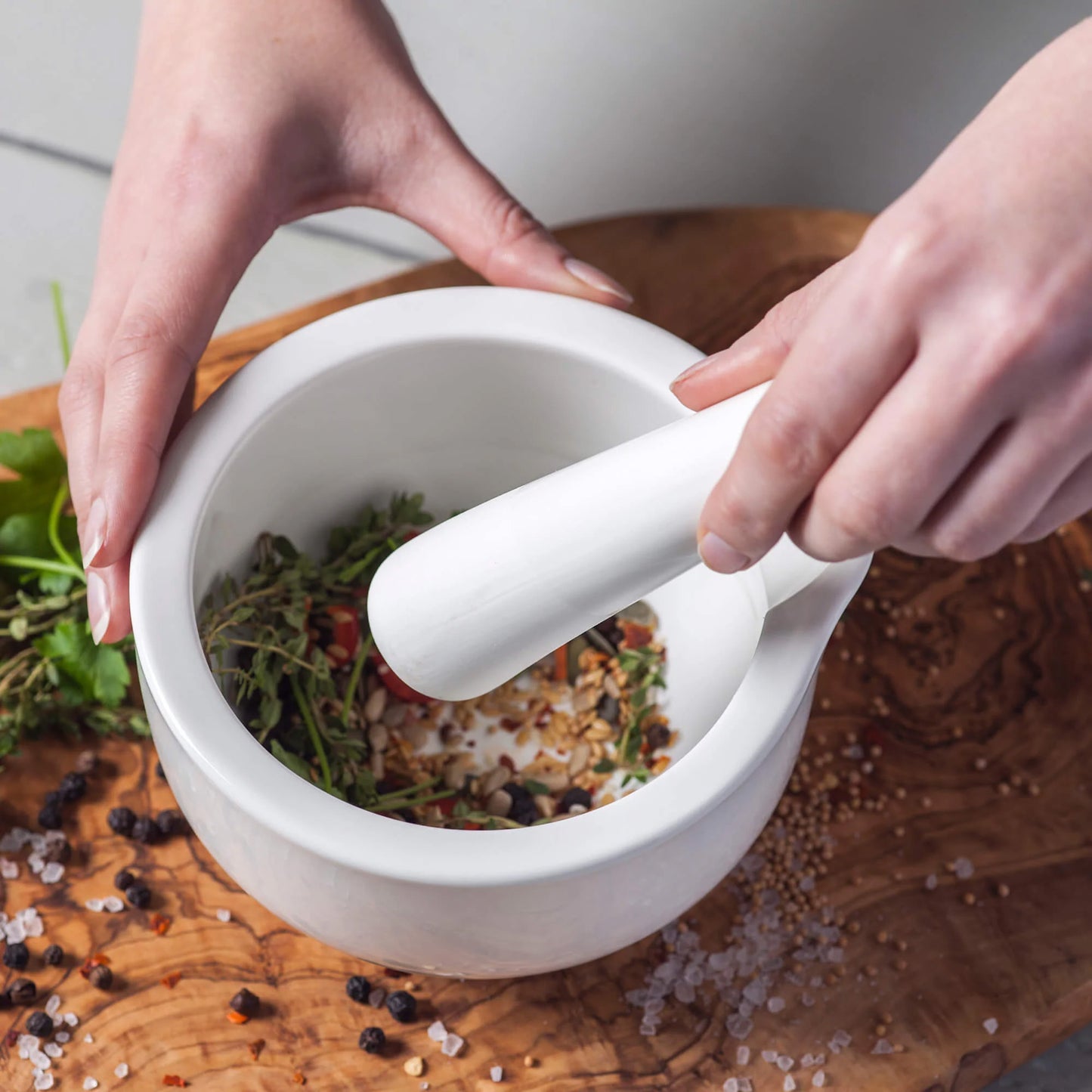 White 14cm Porcelain Mortar & Pestle Set