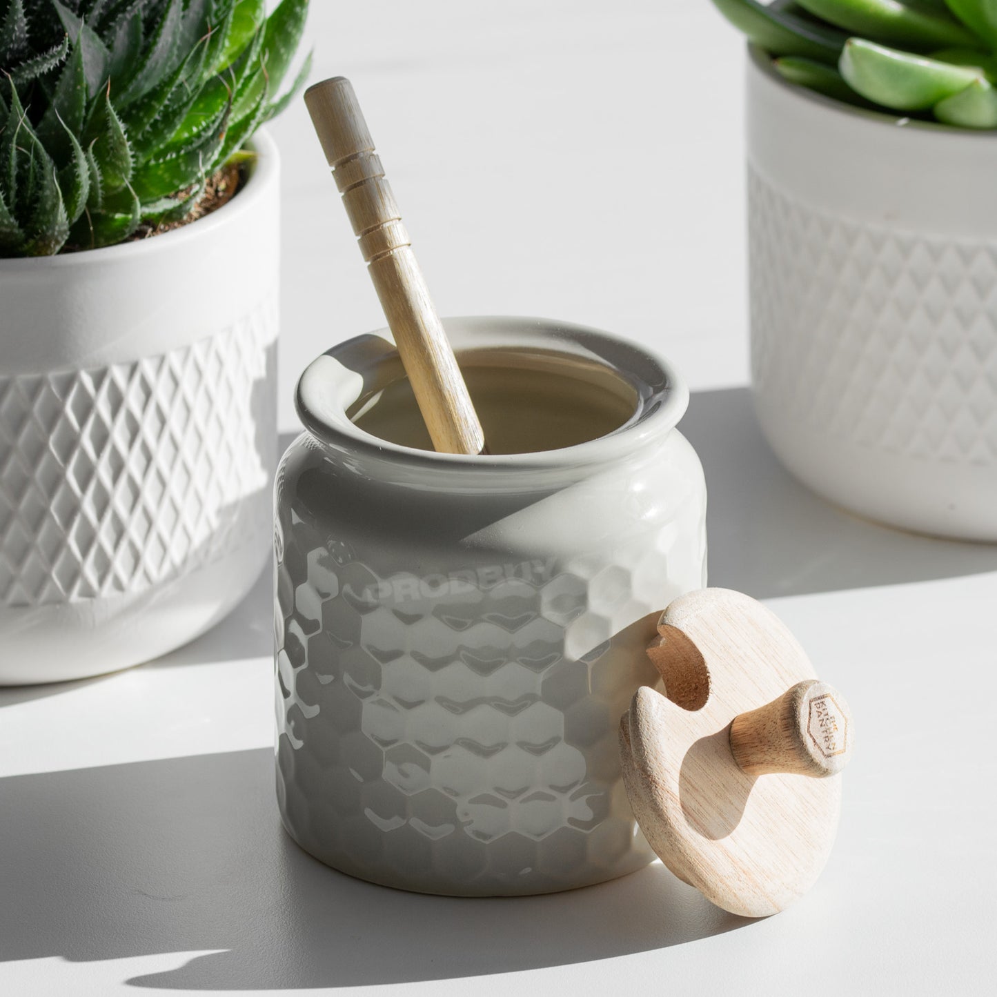 Honeycomb Honey Pot with Wooden Lid and Dipper