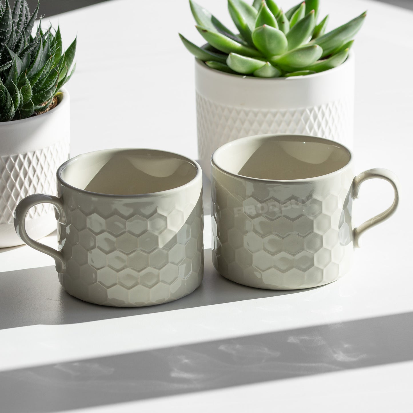 Set of 2 Grey Honeycomb Stoneware Breakfast Mugs