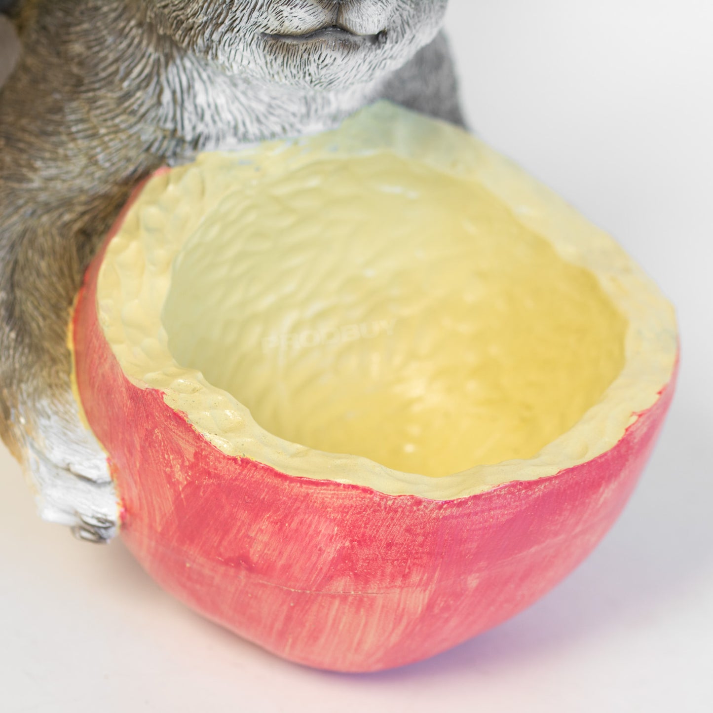 Fence Hanging Resin Garden Squirrel Feeder