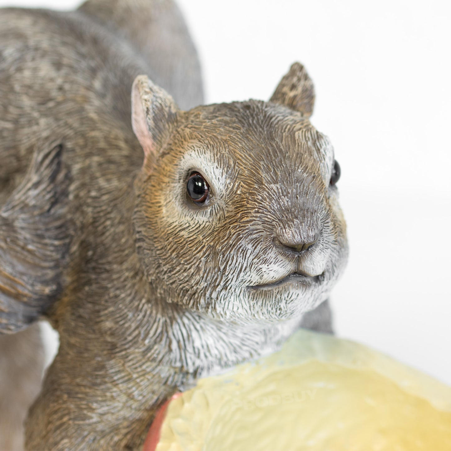 Fence Hanging Resin Garden Squirrel Feeder