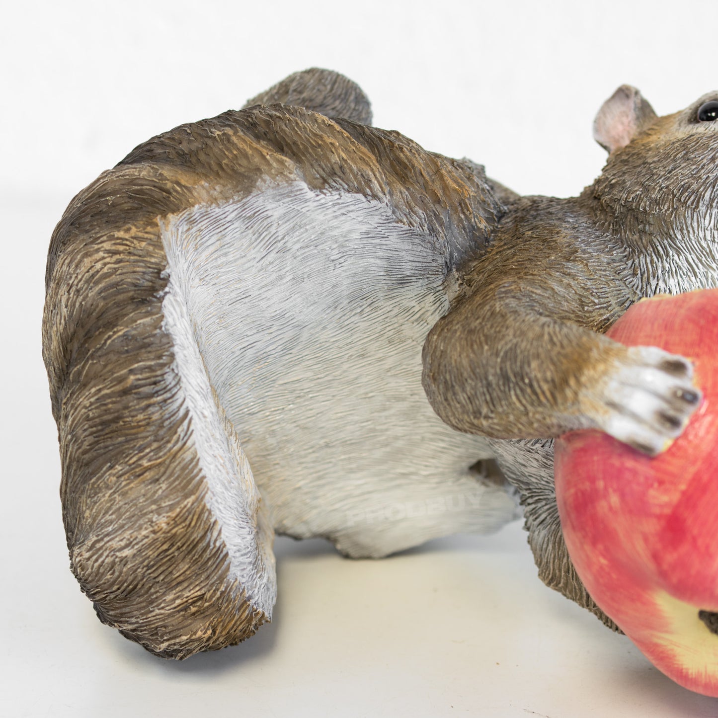 Fence Hanging Resin Garden Squirrel Feeder
