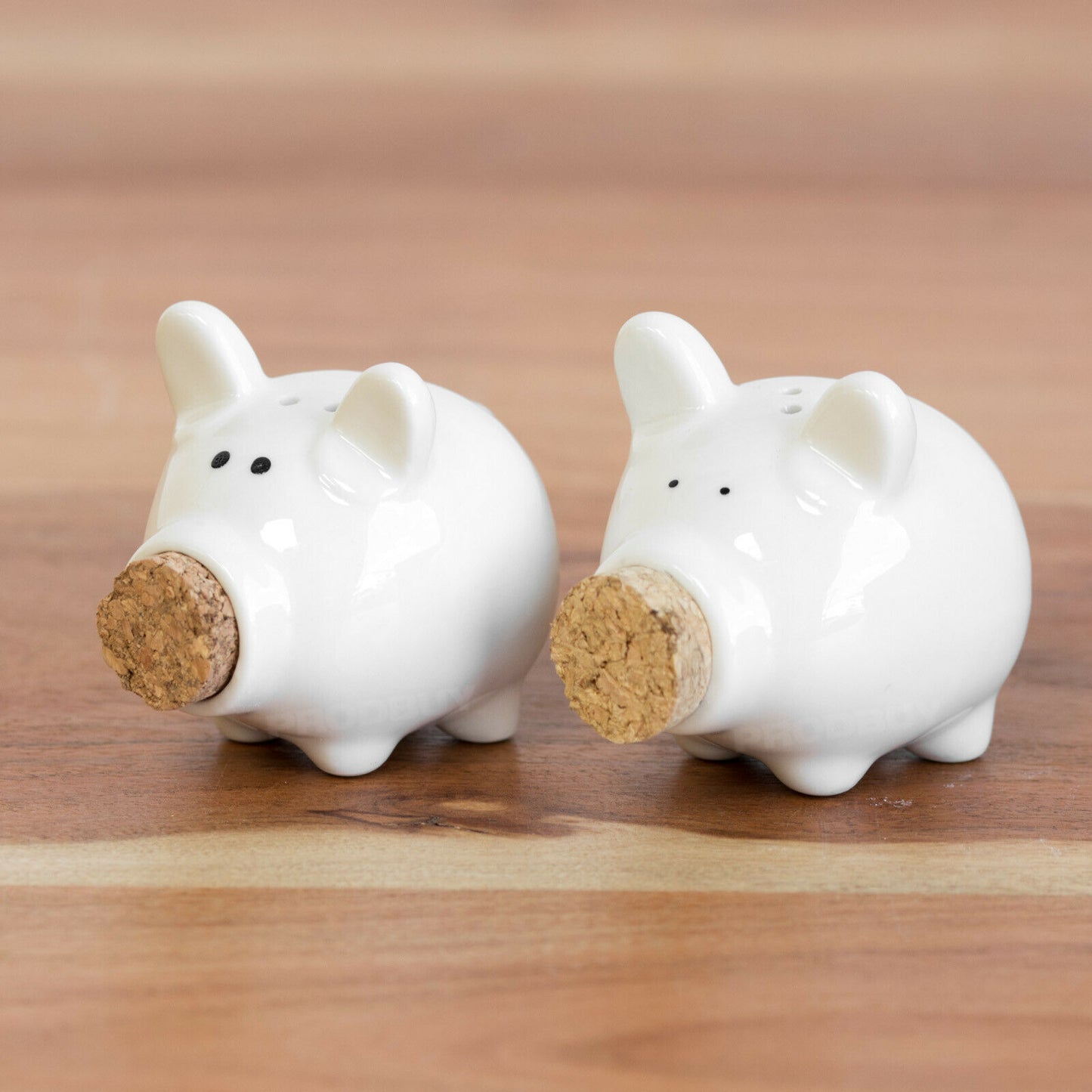 Novelty White Ceramic Pig Salt & Pepper Shakers Set