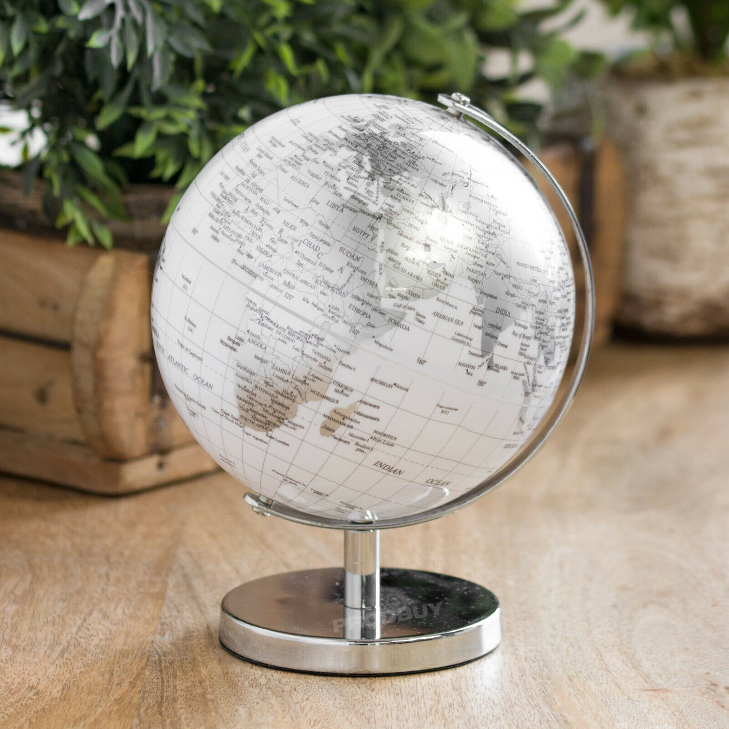 White & Silver World Map Globe Ornament 18.5cm