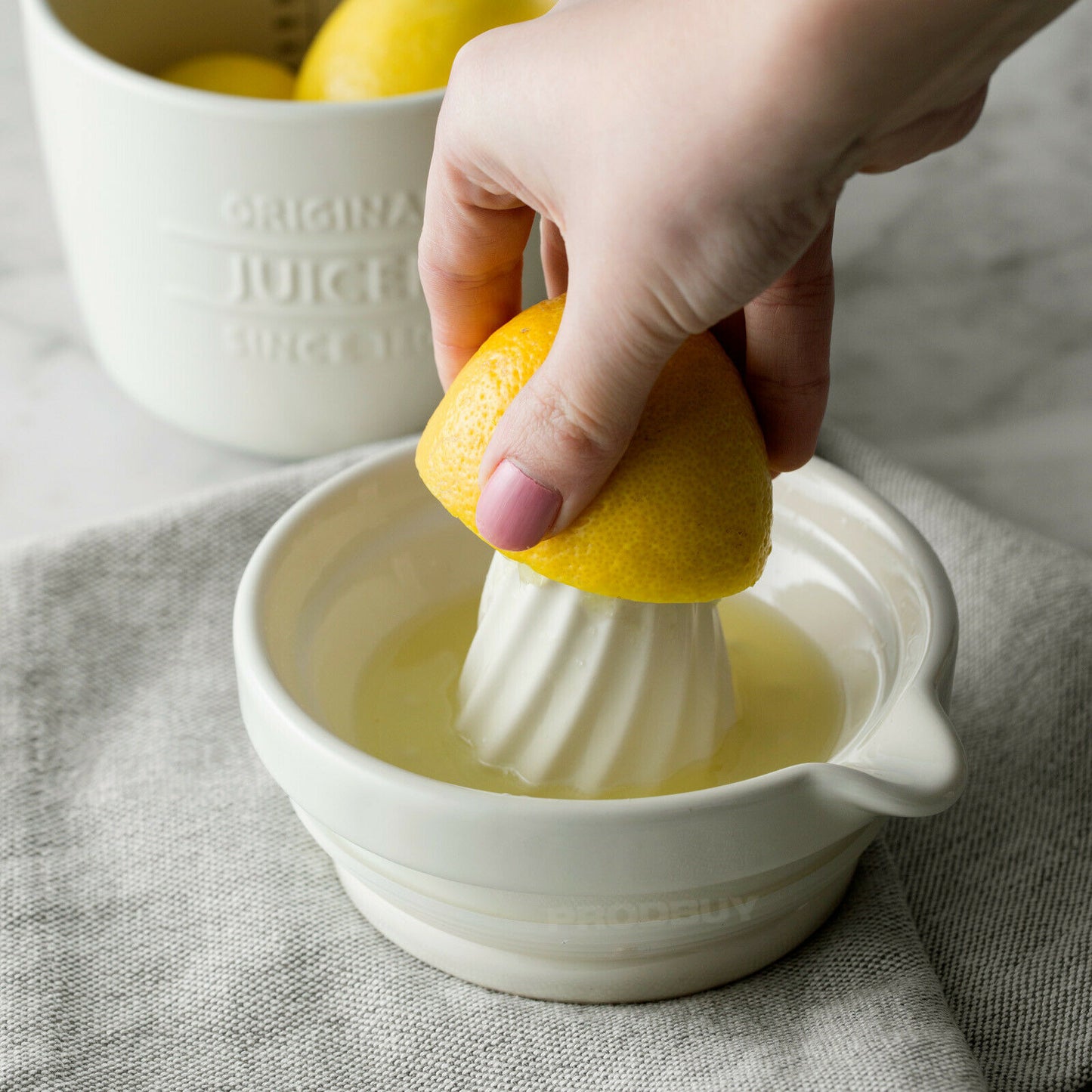 Mason Cash Juice & Store Manual Lemon Lime Juicer
