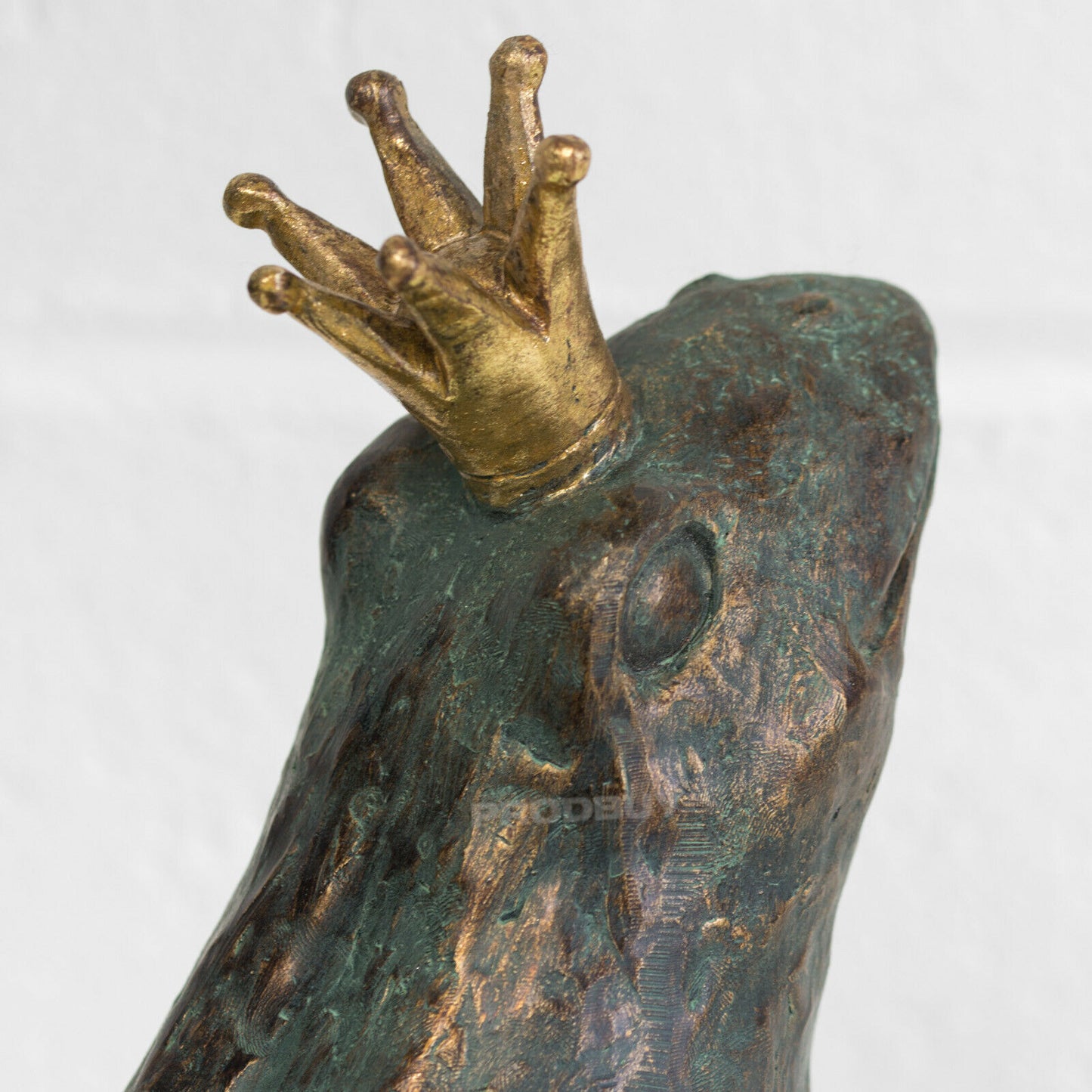 Royal Frog Prince with Crown Garden Ornament