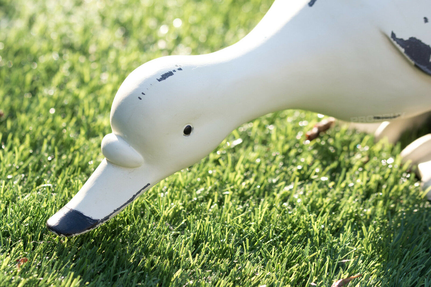 White Drinking Garden Duck Ornament