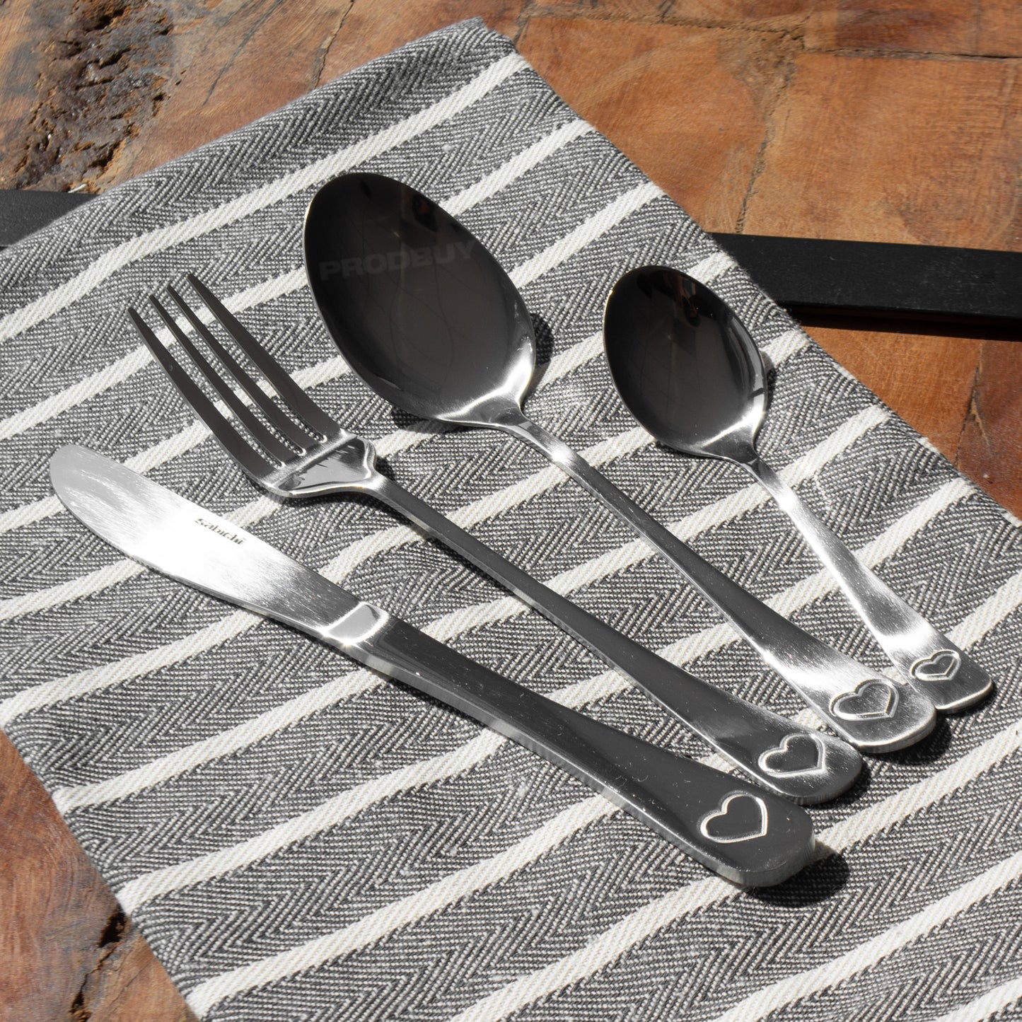 16 Piece Heart Pattern Stainless Steel Cutlery Set