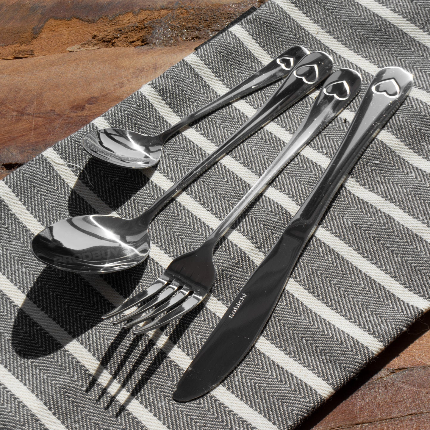 16 Piece Heart Pattern Stainless Steel Cutlery Set