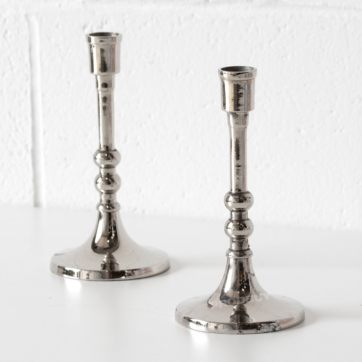 Set of 2 Silver Metal Candlesticks 18cm