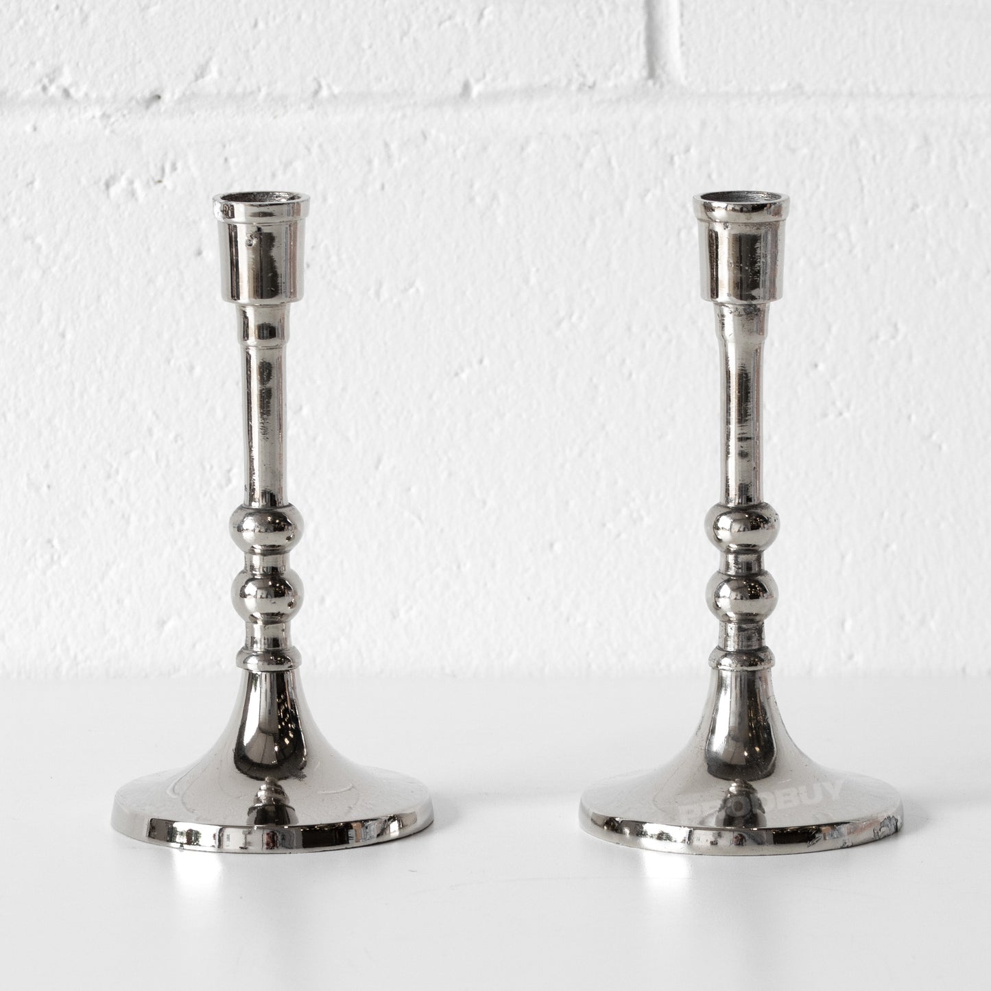 Set of 2 Silver Metal Candlesticks 18cm