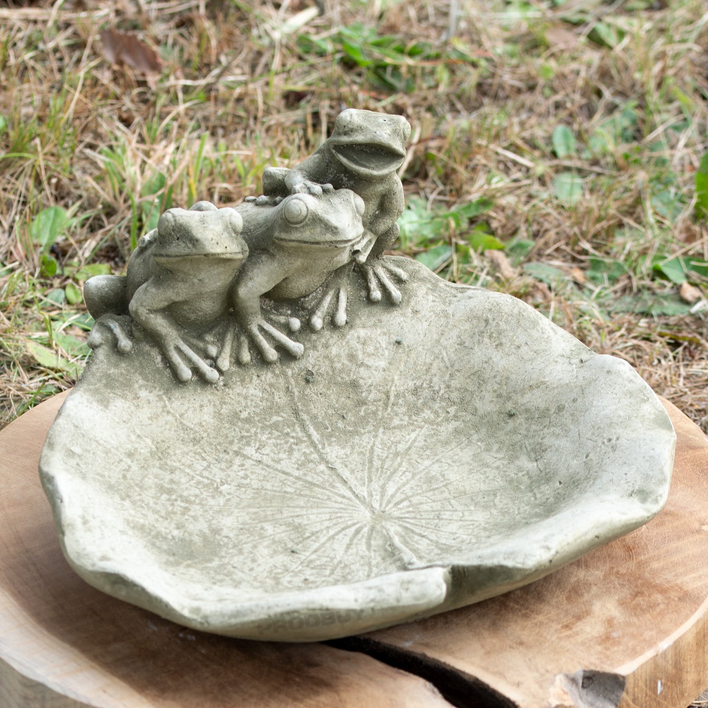 Heavy Stone 24cm Frogs on Lily Pad Bird Bath