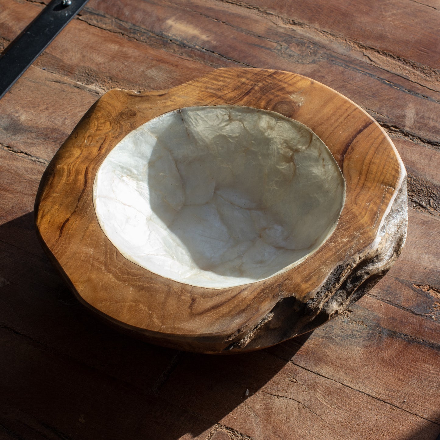 Pearl & Teak Root Wood Display Bowl 25cm