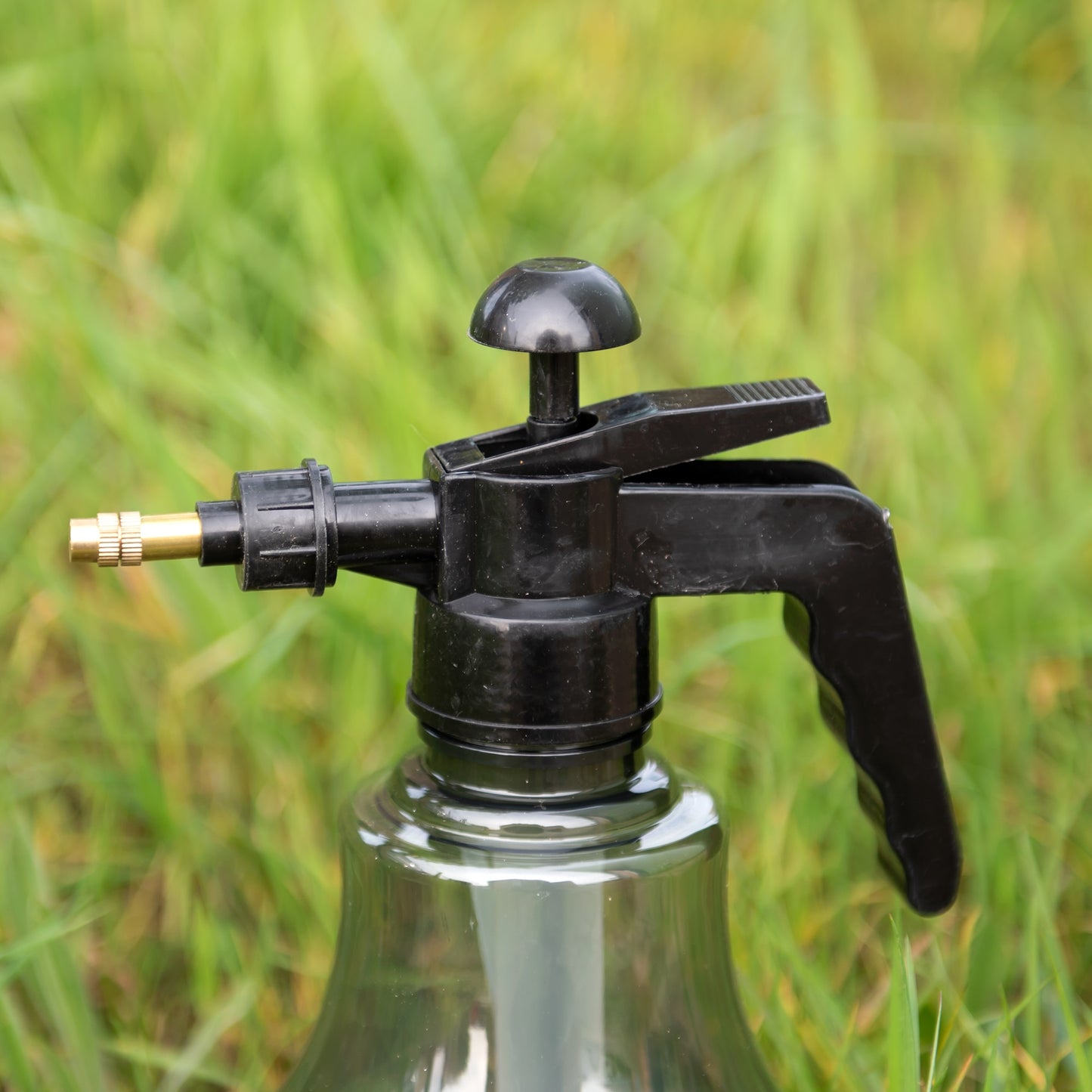 1.4 Litre Plastic Pump Action Pressure Sprayer Bottle