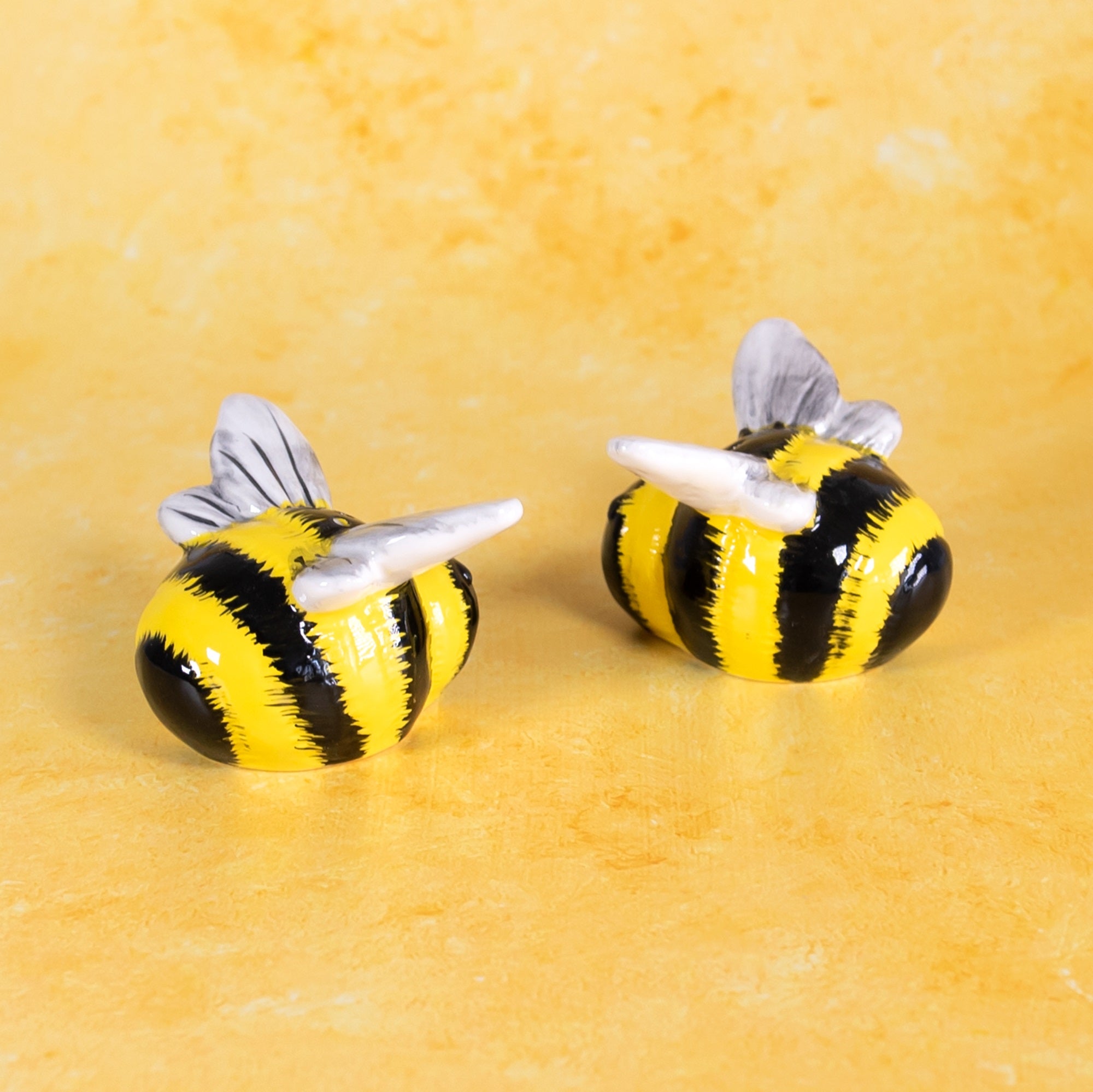 Bumble Bee Salt and top Pepper shakers