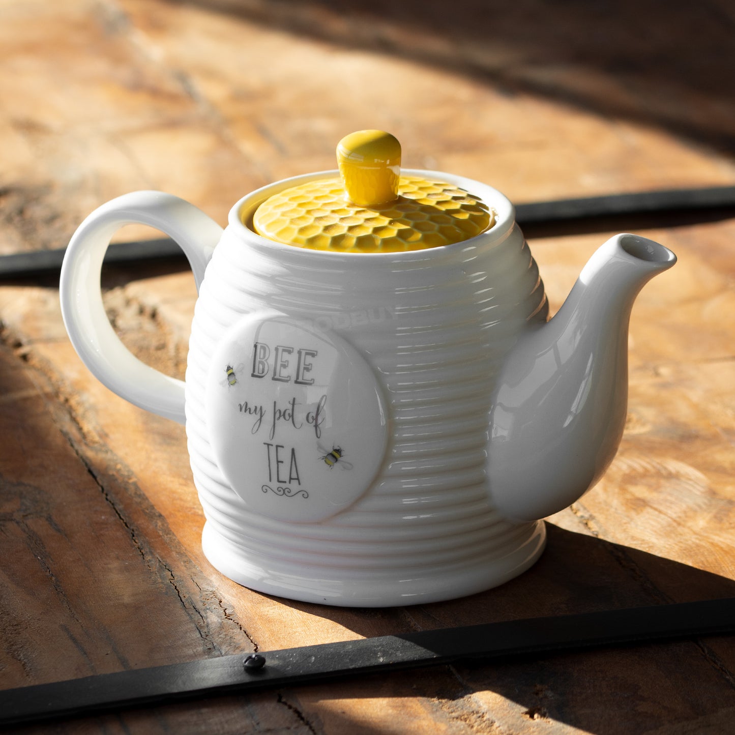 'Bee My Pot of Tea' 1 Litre Ceramic Cafe Teapot