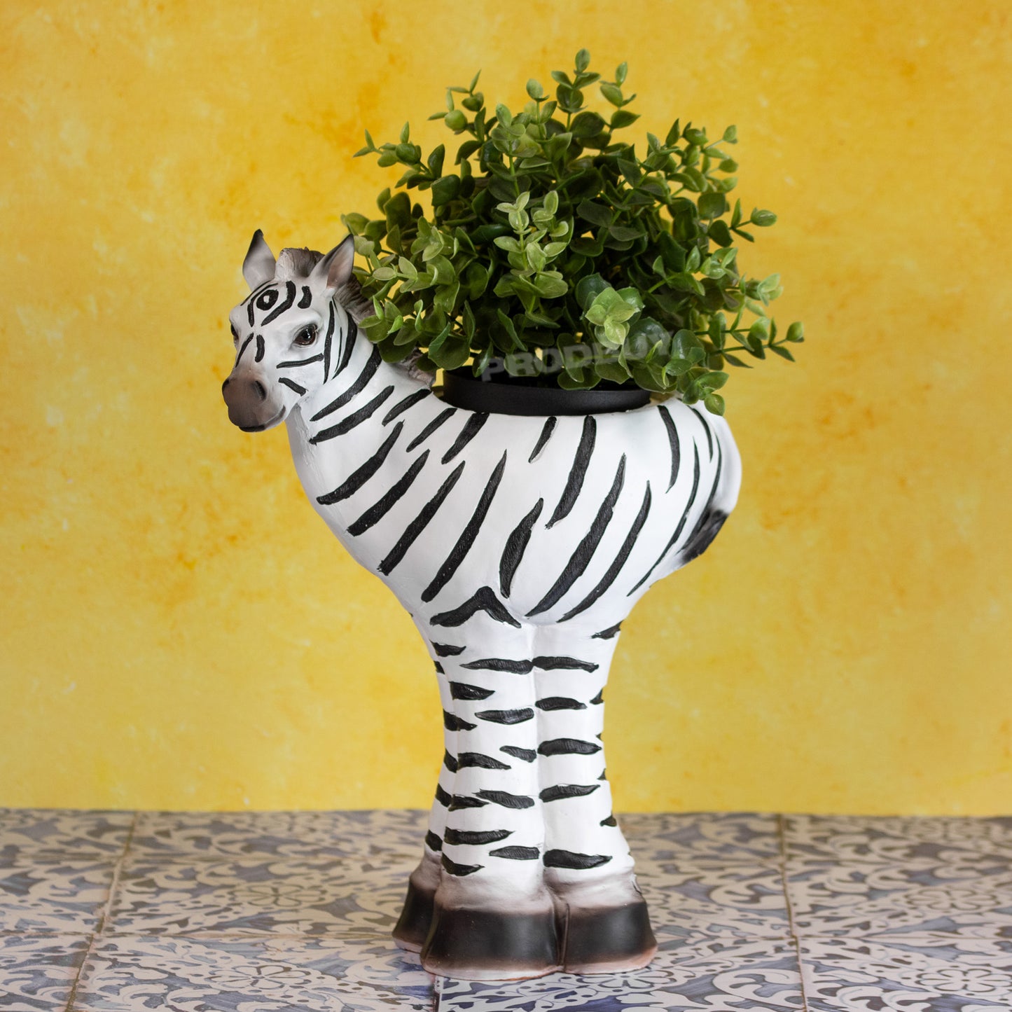 Wild Safari Animal Tall Resin Garden Plant Pot Ormanent