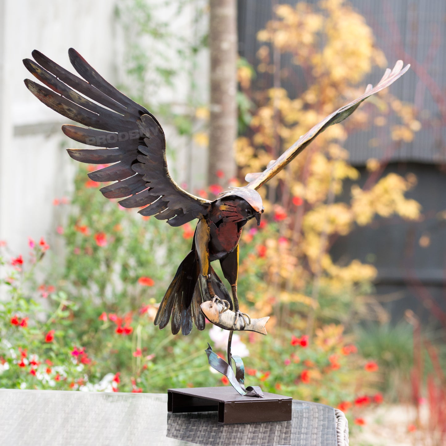 Large Flying Eagle with Fish Metal Garden Lawn Bird Ornament Outdoor Sculpture