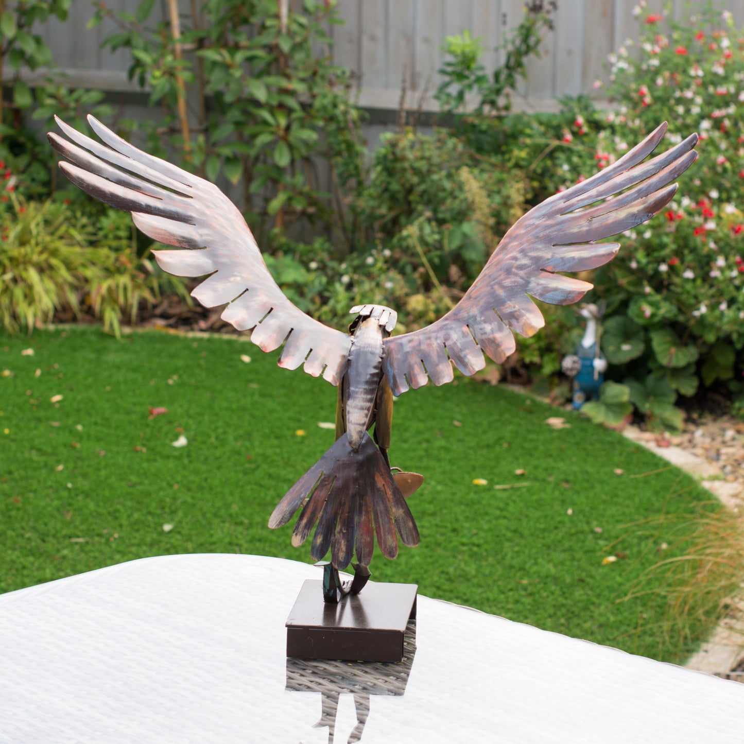 Large Flying Eagle with Fish Metal Garden Lawn Bird Ornament Outdoor Sculpture