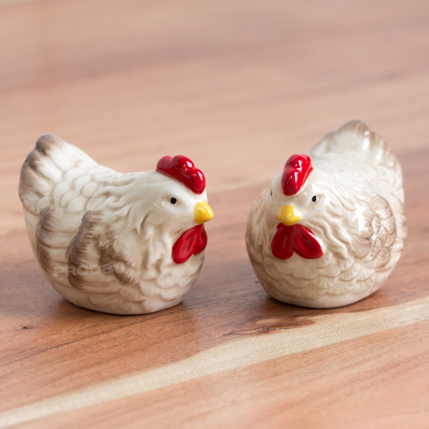 Country Hens Ceramic Salt and Pepper Pots Shakers Set